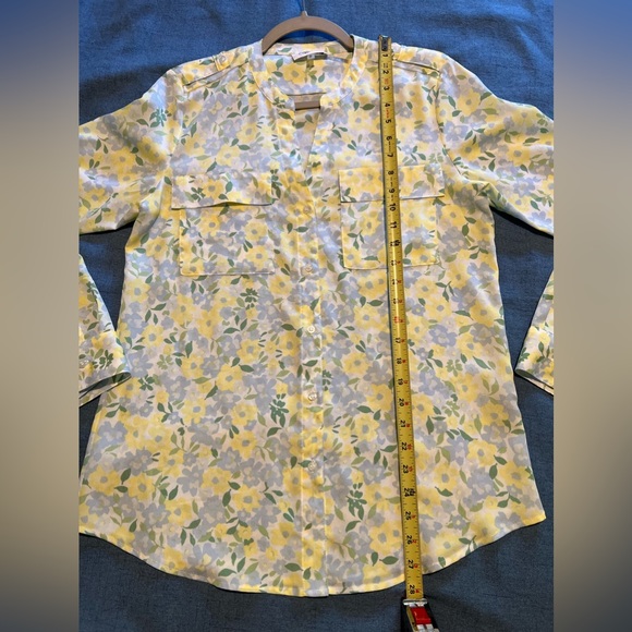 NWOT. Calvin Klein Floral Blouse Top Button Down Size S. - Picture 5 of 6